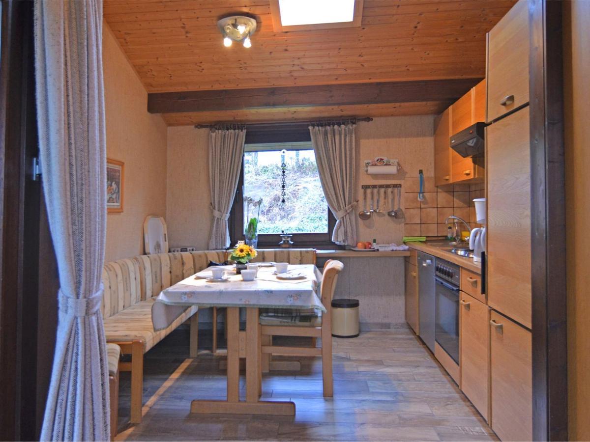 Furnished Bungalow With Peaceful Neighbourhood Meschede Exterior foto